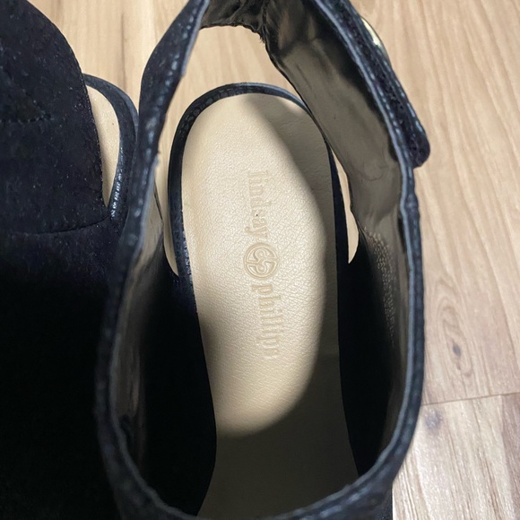 Ansley Textured Black Adjustable Strap Block Heel - Picture 9 of 10